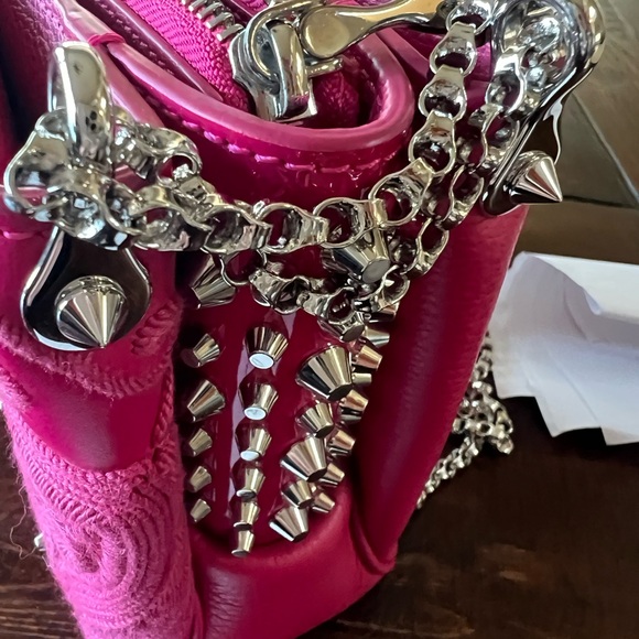 Beautiful never used louboutin bag - Picture 7 of 9